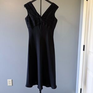 Jones New York Black V-Neck Midi Dress